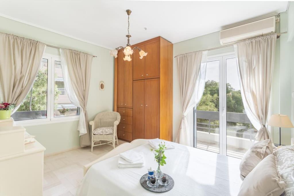 Charming Apartment In Varkiza Buitenkant foto