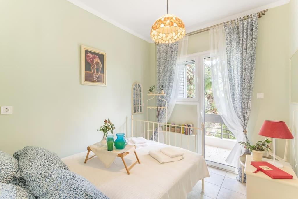 Charming Apartment In Varkiza Buitenkant foto
