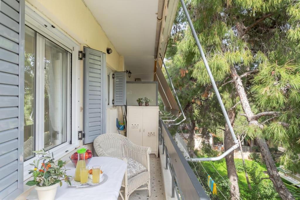 Charming Apartment In Varkiza Buitenkant foto