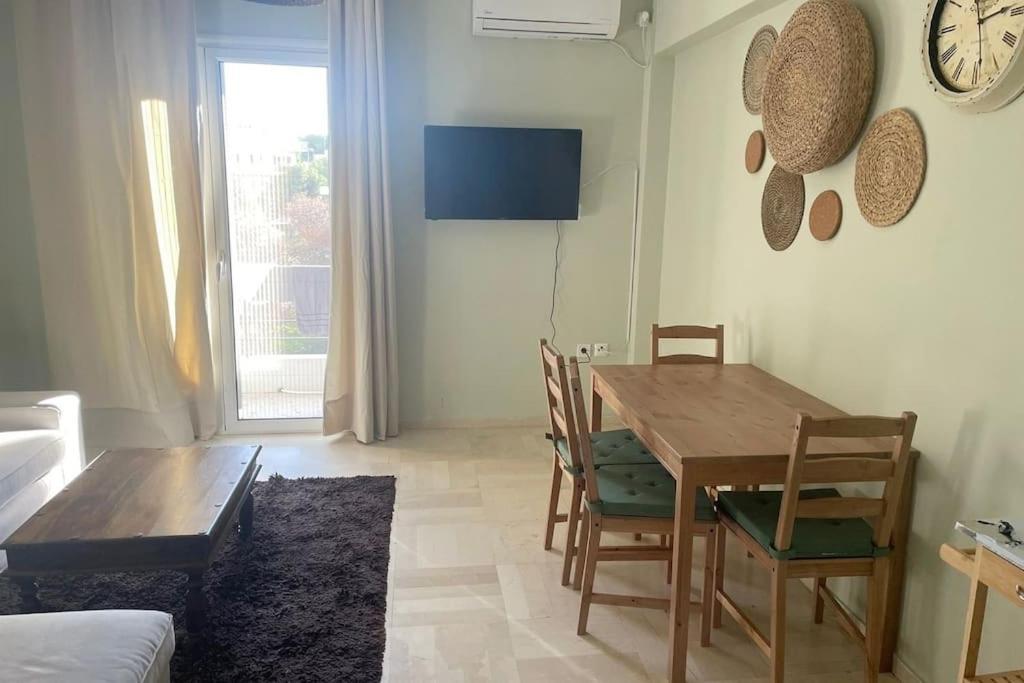 Charming Apartment In Varkiza Buitenkant foto
