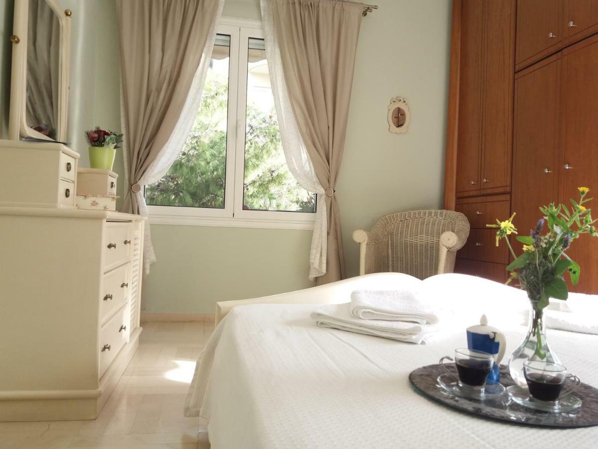 Charming Apartment In Varkiza Buitenkant foto